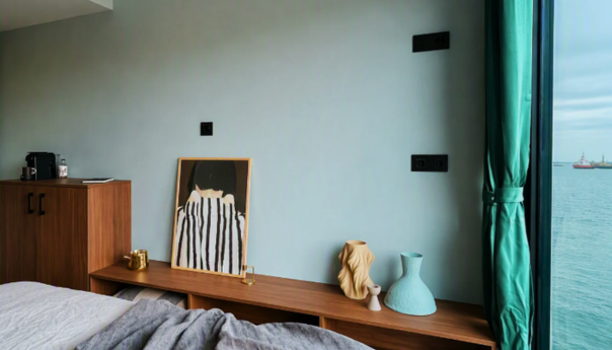 Floating Accomodations Tijdelijke Woonunits Drijvende Verblijfsunits Ross Tucker Projectinterieur (2)