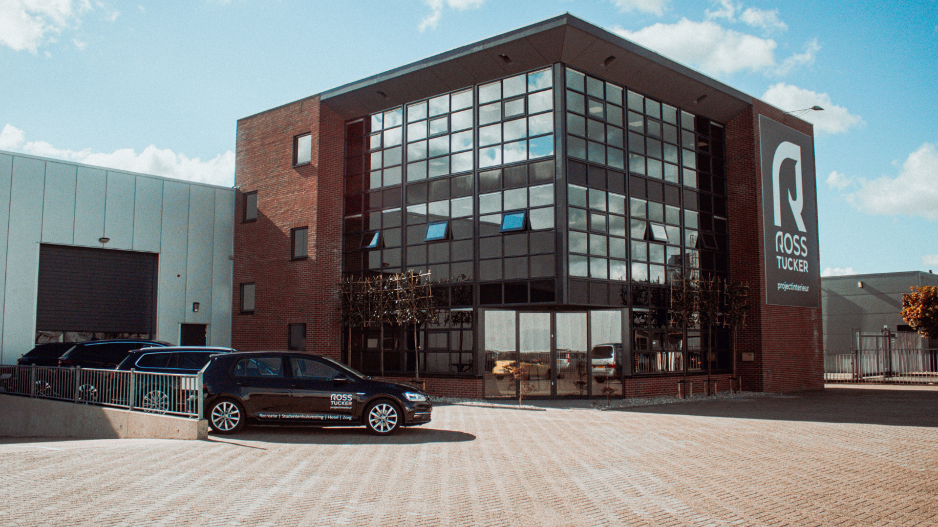 Over ross tucker - ross tucker leek - ross tucker projectinterieur - ross tucker b.v.